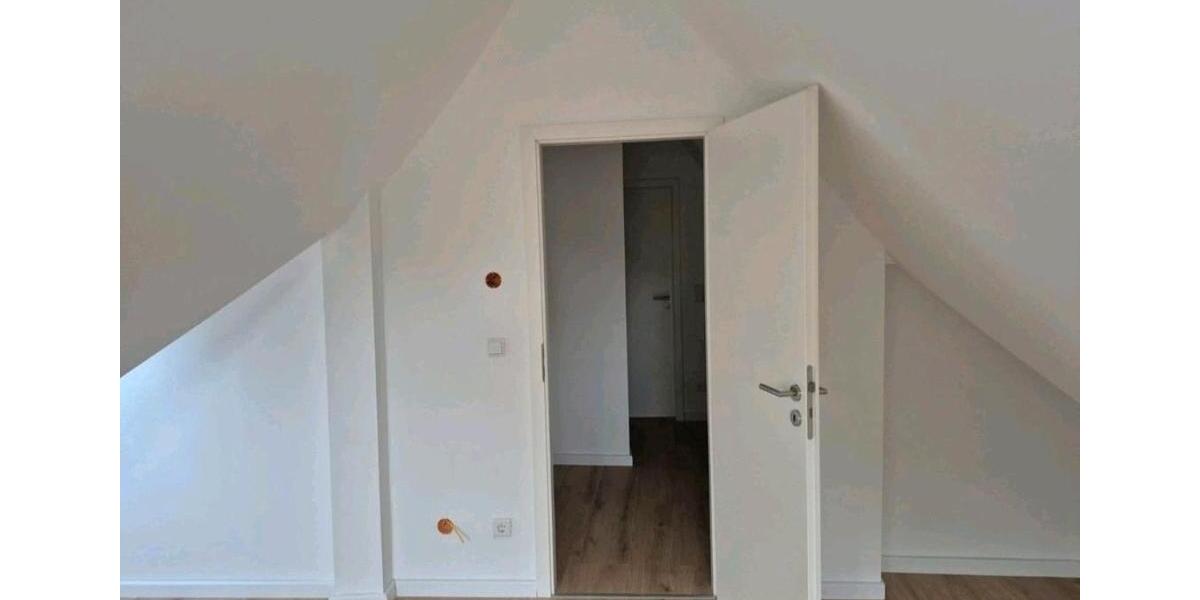 Maisonettenwohnung Düsseldorf Stadtbezirk 9 - 5 Zimmer, 100 m&sup2;, 1.500&euro; | Angebot:26126113