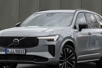 Volvo XC90 8.200 km 81.990 &euro; Köln 50968