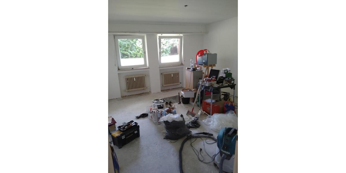 Charmante, helle, sanierte Souterrain-Wohnung 1 zimmer