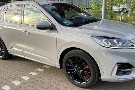 Ford Kuga 32.000 km 30.300 &euro; Köln 50829