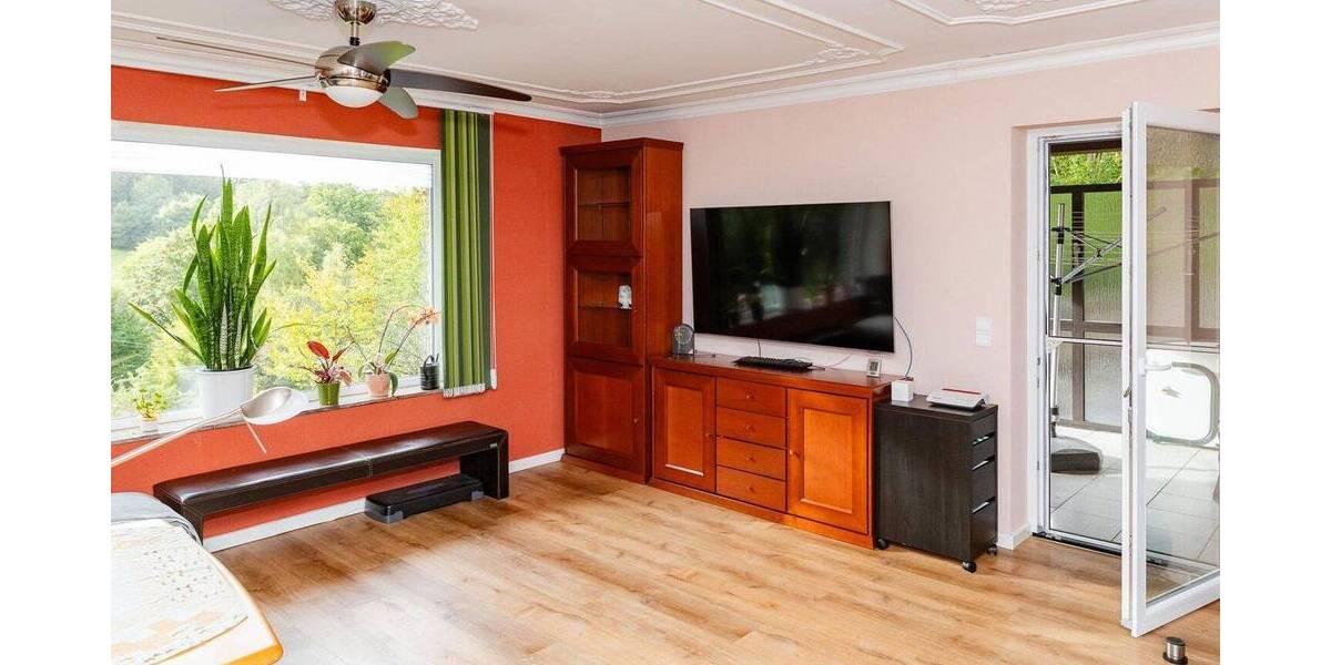 Viel Platz auf 3 Ebenen: großzügige DHH Haus Doppelgarage, PV, naturnahe Lage in Remscheid-Hasten 7 zimmer