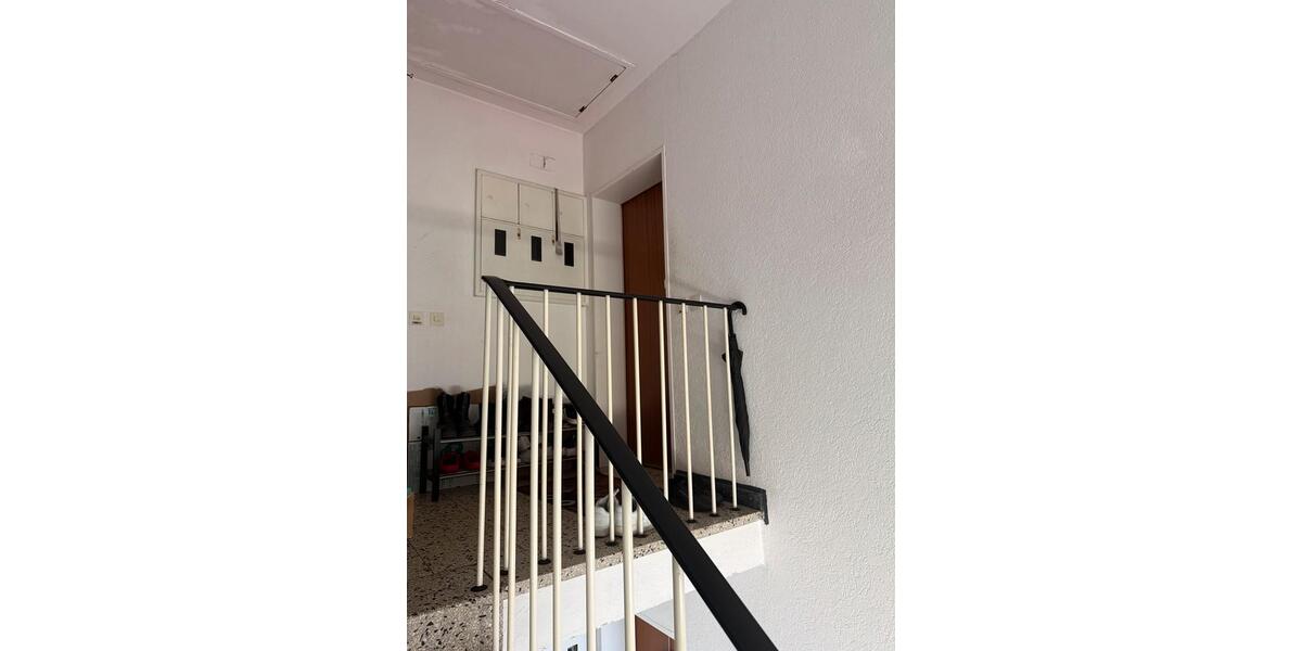 Dachgeschoßwohnung Remscheid Reinshagen - 3.5 Zimmer, 82 m&sup2;, 175.000&euro; | Angebot:26305537