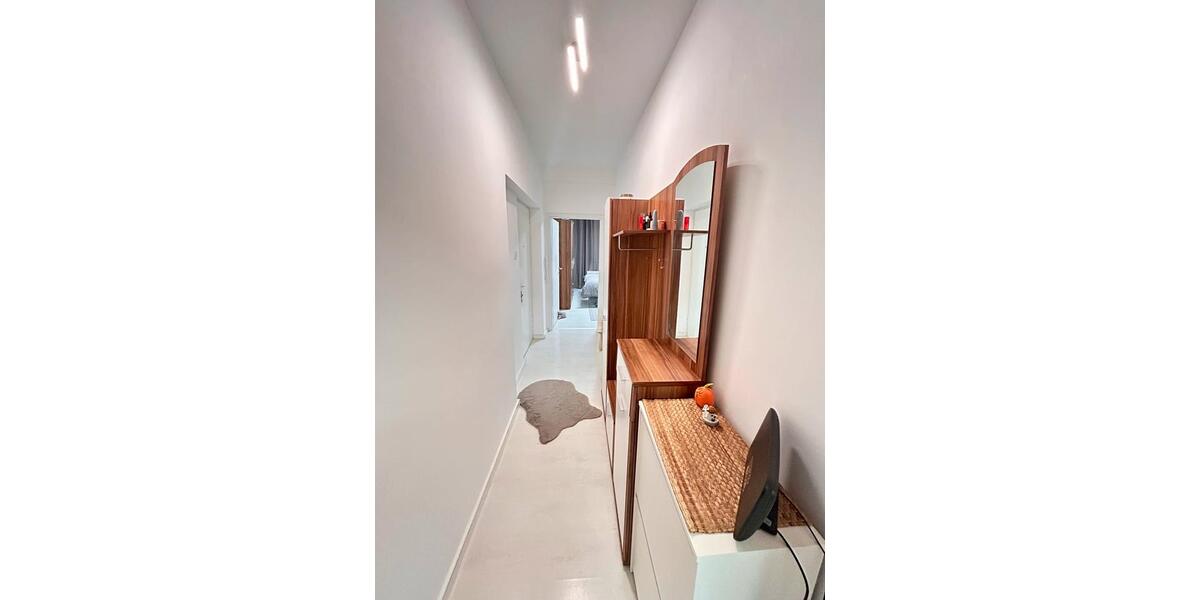 Möblierte 2-Zimmer-Wohnung mit Balkon am Volksgarten 2 zimmer