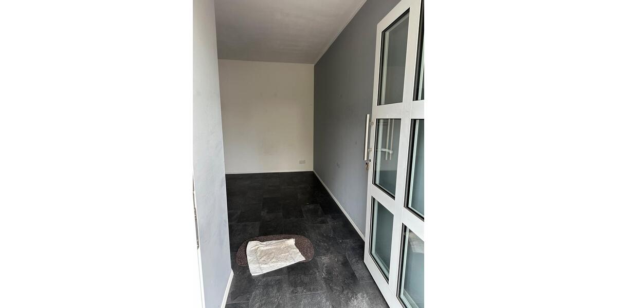 Bungalow Remscheid Remscheid-Süd - 3 Zimmer, 130 m&sup2;, 1.800&euro; | Angebot:26126579