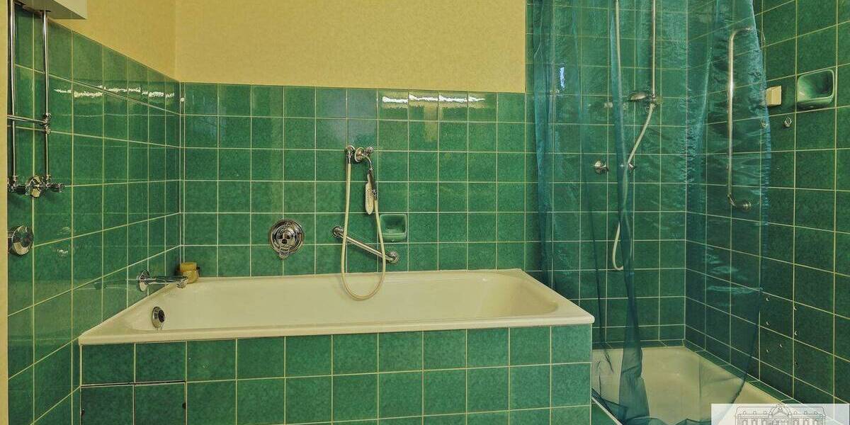 Ein-bis Zweifamilienhaus im Hildener Norden: Großzügiges Wohnen mit vielfältigen Nutzungsmöglichkeiten 8 zimmer