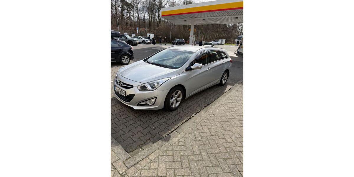 Hyundai i40 177.400 km 6.500 &euro; Bergisch Gladbach 51429