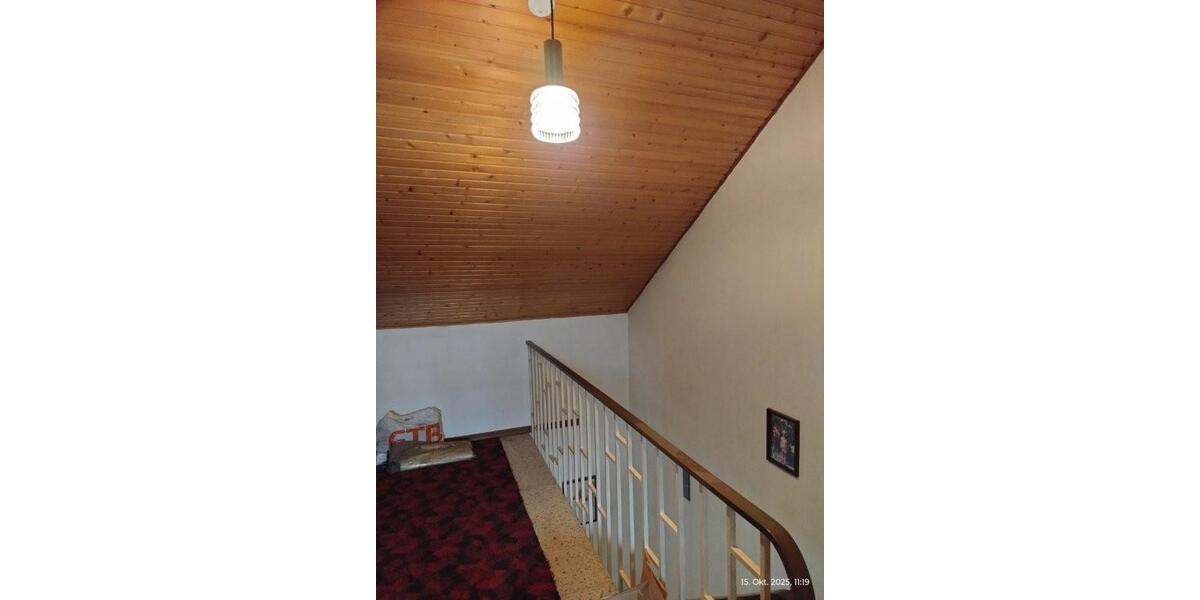 Gute Gelegneheit Großzügig geschnittenes Reihenendhaus mit Balkon, schönem Garten und Garage 6 zimmer