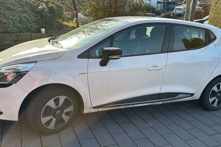 Renault Clio 71.698 km 8.100 € Overath 51491