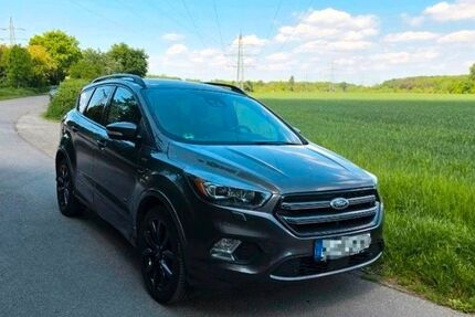 Ford Kuga 184.000 km 11.800 &euro; Köln 50678