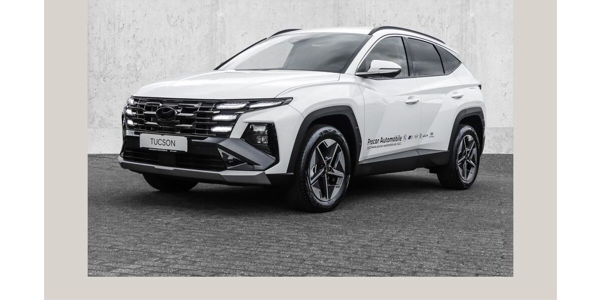 Hyundai TUCSON 4.999 km 34.890 &euro; Köln 51063