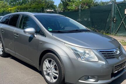 Toyota Avensis 320.000 km 3.900 &euro; Köln 50739