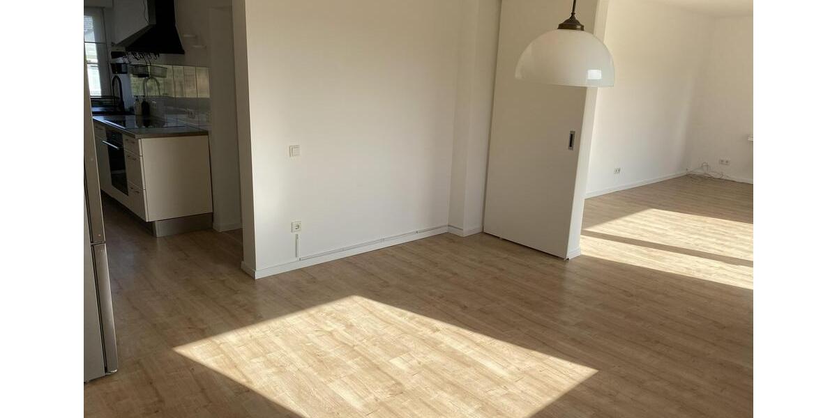 Erdgeschoßwohnung Hückeswagen - 5 Zimmer, 95 m&sup2;, 1.195&euro; | Angebot:25433183