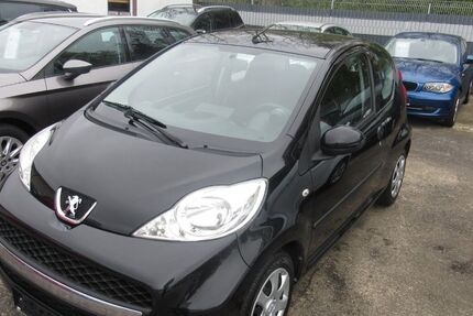 Peugeot 107 81.500 km 3.500 &euro; Leverkusen 51371