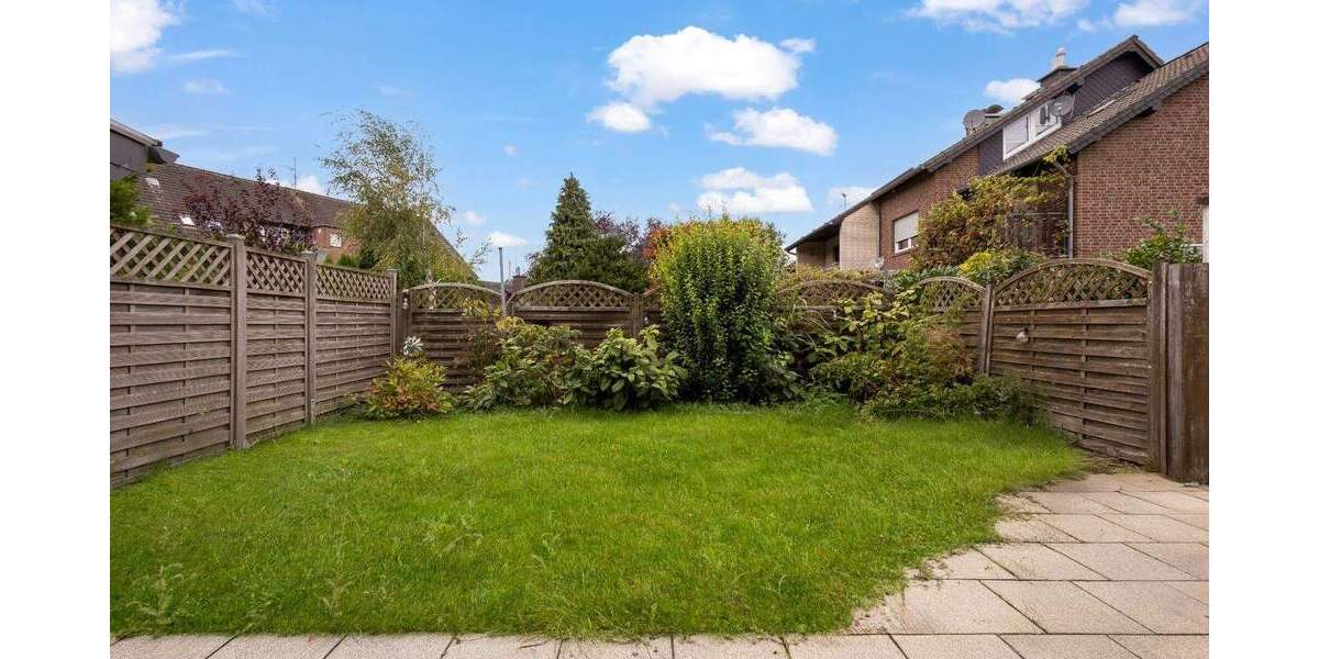 Reihenmittelhaus mit viel Potenzial in Neuss-Grefrath 4 zimmer