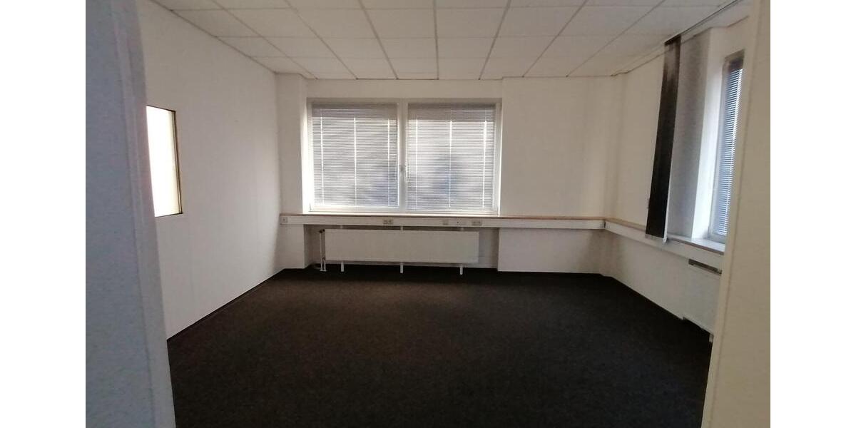 Gewerbe Raum mieten BürosPraxis 64m² (Doppelraum 40m² + 24m²) In zimmer