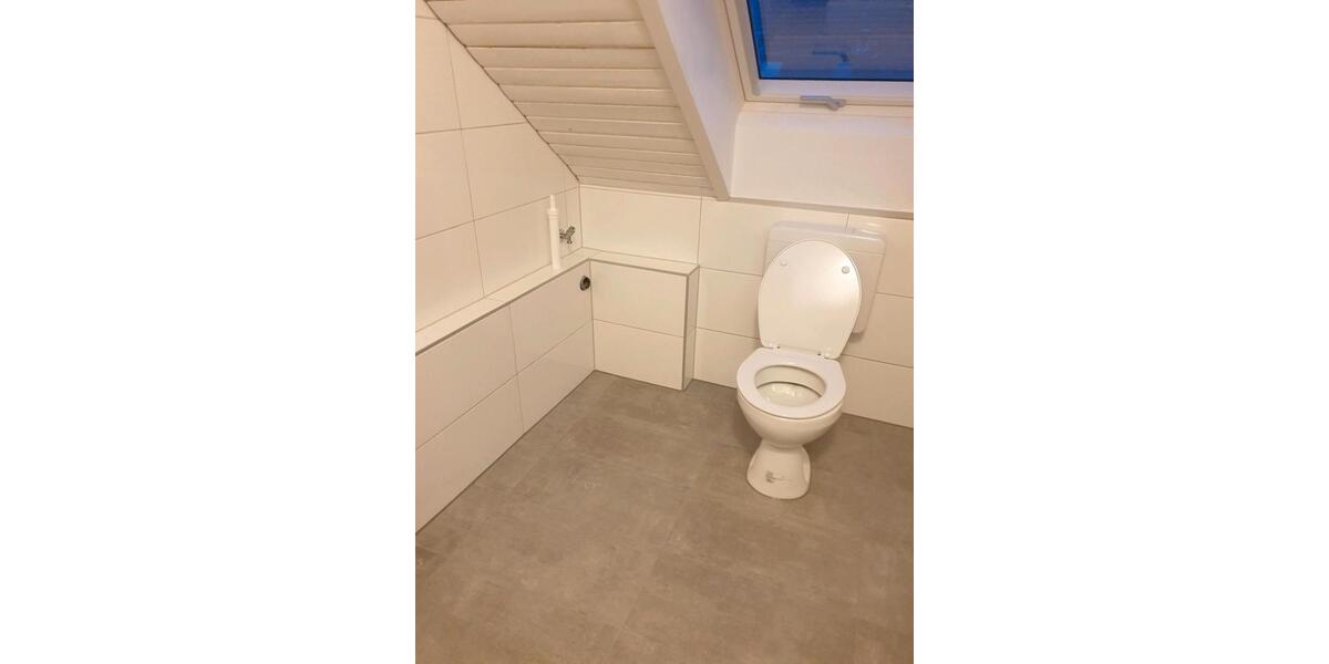 Gemütliche 2-Zimmer-Dachgeschosswohnung in Leverkusen 1 zimmer