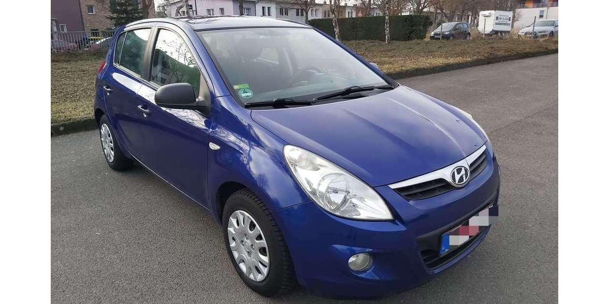 Hyundai i20 91.800 km 4.200 &euro; Köln 50739