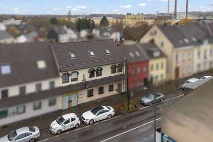 Haus zum Kaufen in Bergisch Gladbach 830.000 € 449 m² 7 zimmer