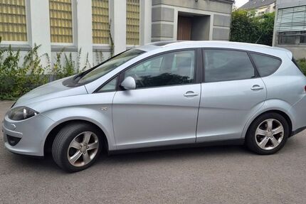 Seat Altea 297.580 km 2.222 &euro; Remscheid 42855