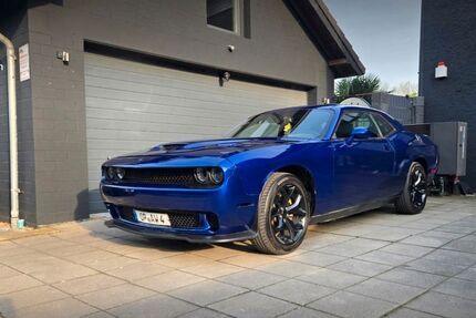 Dodge Challenger 213.000 km 14.555 &euro; leverkusen 51381