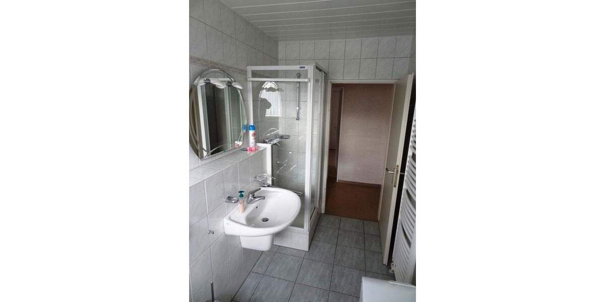 Etagenwohnung Leverkusen Wiesdorf - 4 Zimmer, 114 m&sup2;, 295.000&euro; | Angebot:25719265