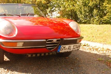 Alfa Romeo Spider 146.000 km 20.900 € Radevormwald 42477