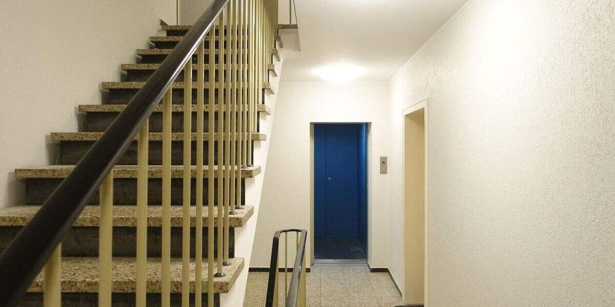 Umfassend sanierte 2-Zimmer-Stadtwohnung in zentraler Lage - mit Tiefgaragenstellplatz 2 zimmer