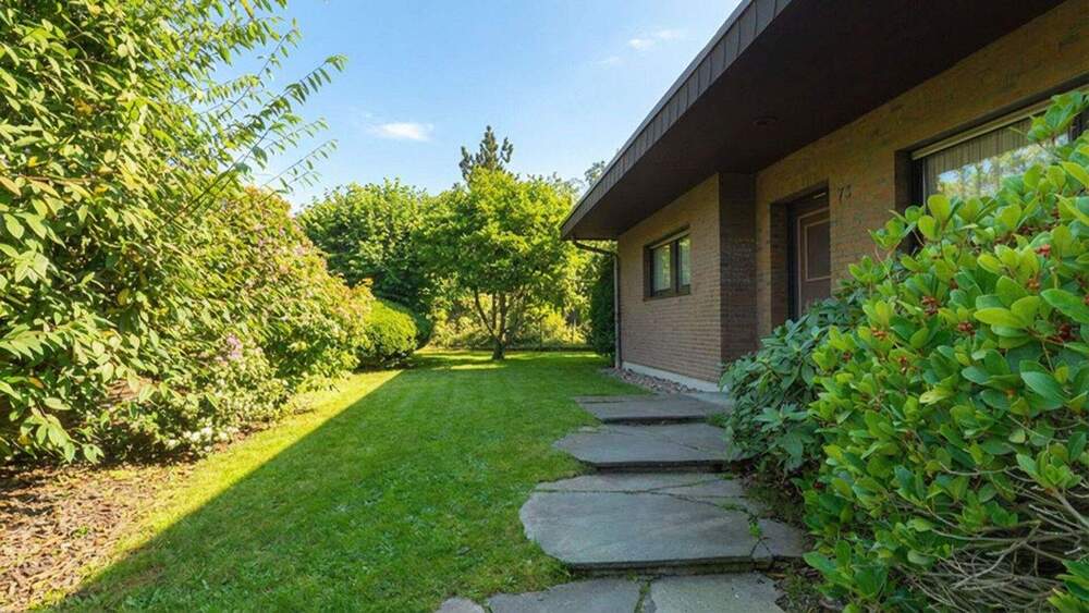 großzügiges, freistehendes Einfamilienhaus mit schönem Garten und Erftblick 6 zimmer