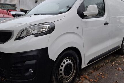Peugeot Expert 124.727 km 11.895 € Köln 51107