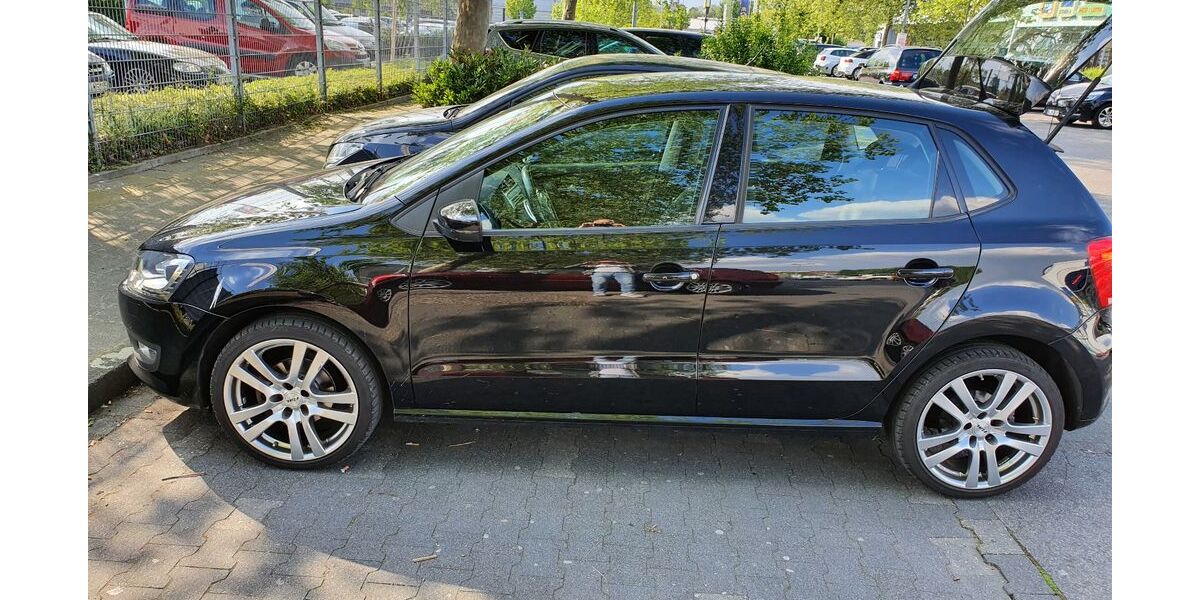 VW Polo 121.000 km 7.400 &euro; Neuss 41464