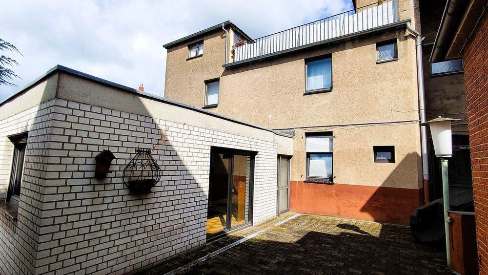 Reihenmittelhaus Düsseldorf Heerdt - 1 Zimmer, 285 m&sup2;, 695.000&euro; | Angebot:25683583