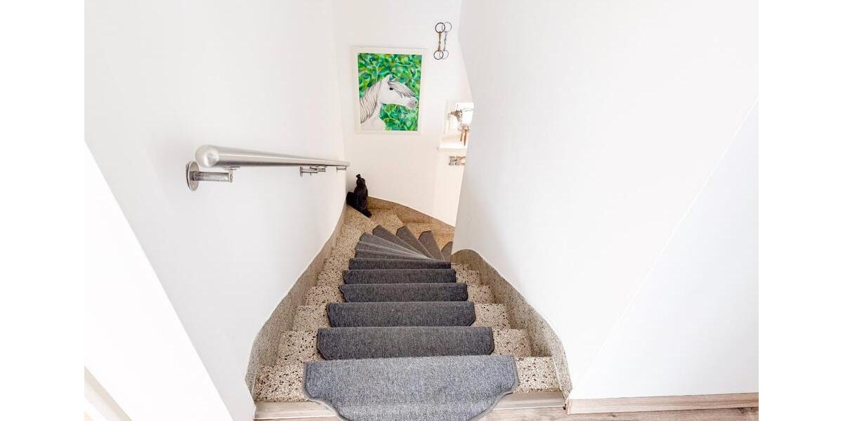 Doppelhaushälfte mit großem Garten und viel Nutzfläche 6 zimmer