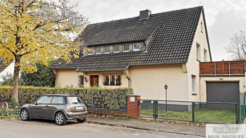 Ein-bis Zweifamilienhaus im Hildener Norden: Großzügiges Wohnen mit vielfältigen Nutzungsmöglichkeiten 8 zimmer