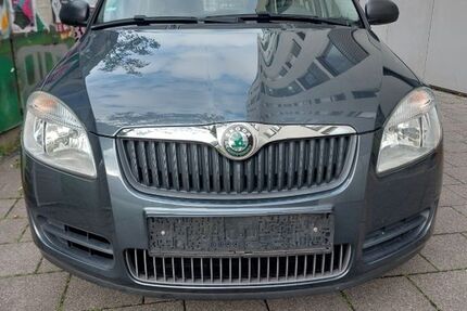 Skoda Fabia 206.832 km 2.449 € Köln 51105