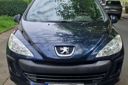 Peugeot 308 150.412 km 3.100 &euro; Solingen 42657