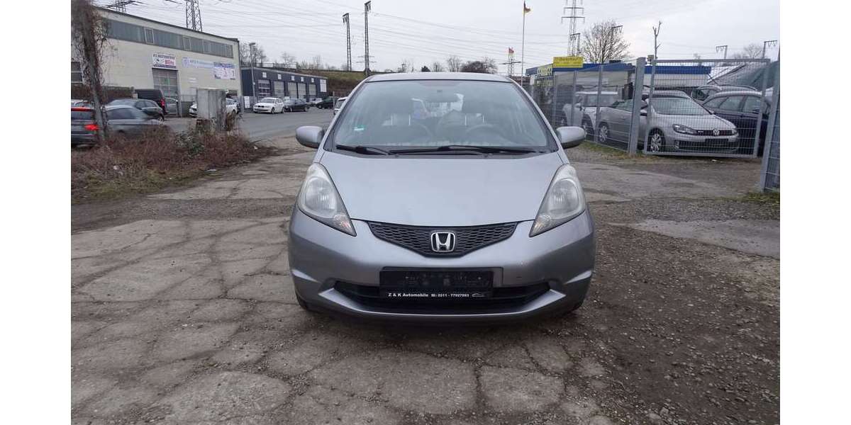 Honda Jazz 193.501 km 2.700 € Düsseldorf 40231