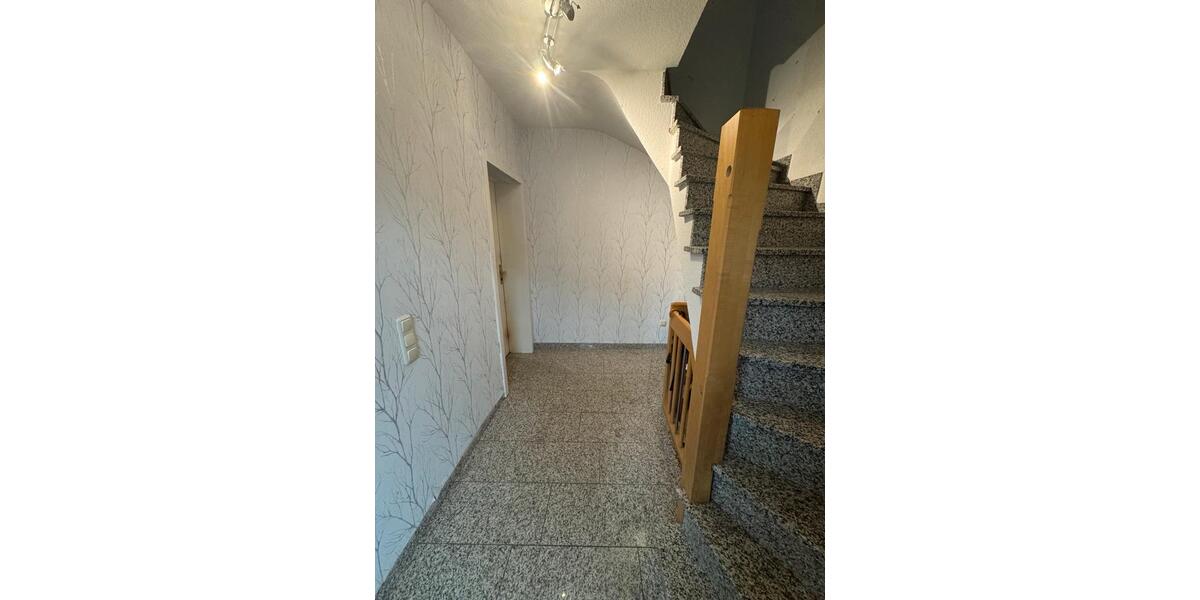 Einfamilienhaus Bergheim - 9 Zimmer, 218 m&sup2;, 599.000&euro; | Angebot:27000220