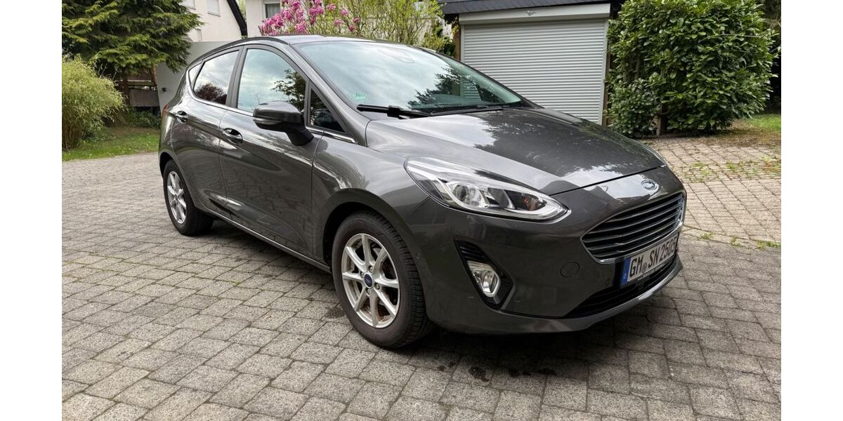 Ford Fiesta 106.000 km 10.990 &euro; Köln 50829