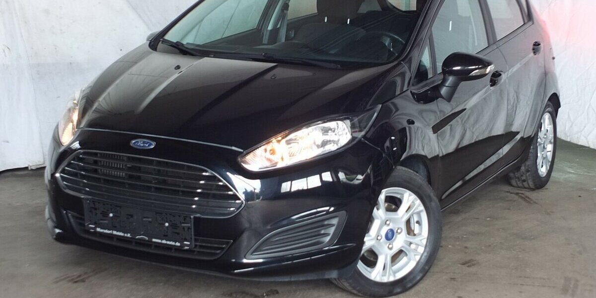 Ford Fiesta SYNC EDITION KLIMAANLAGE START-STOP 98.755 km 6.498 &euro; Köln 50858