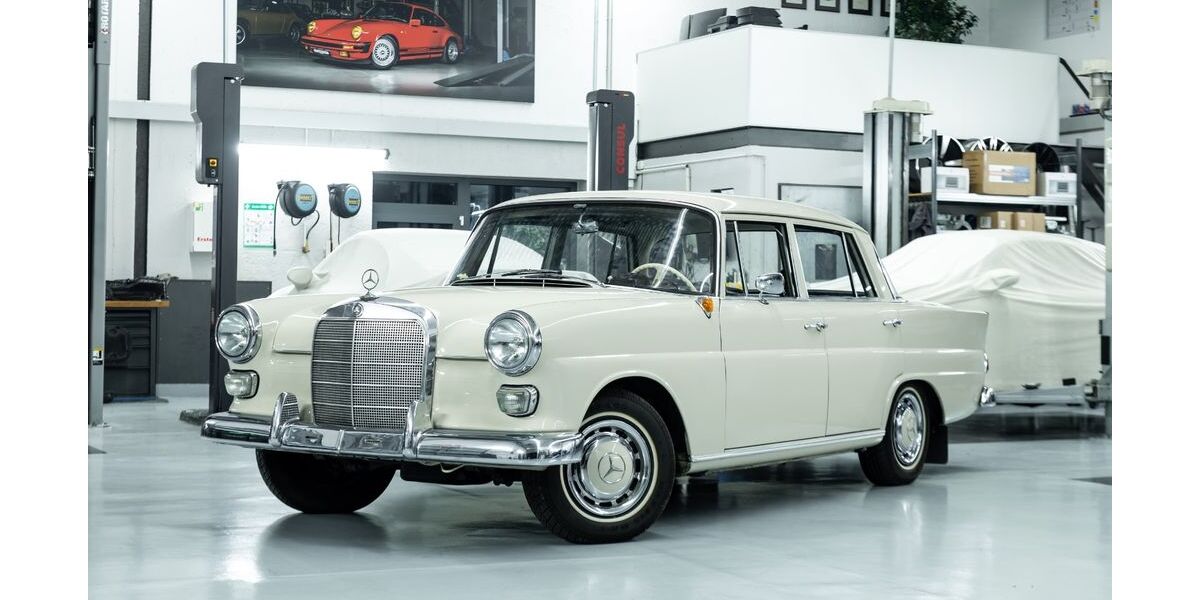 Mercedes-Benz 190 74.324 km 25.890 &euro; Neuss 41470