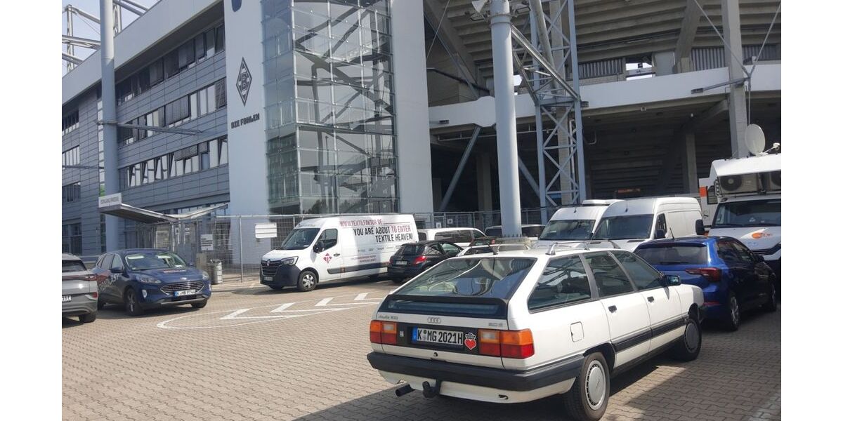 Audi 100 289.999 km 4.444 € Köln 50733