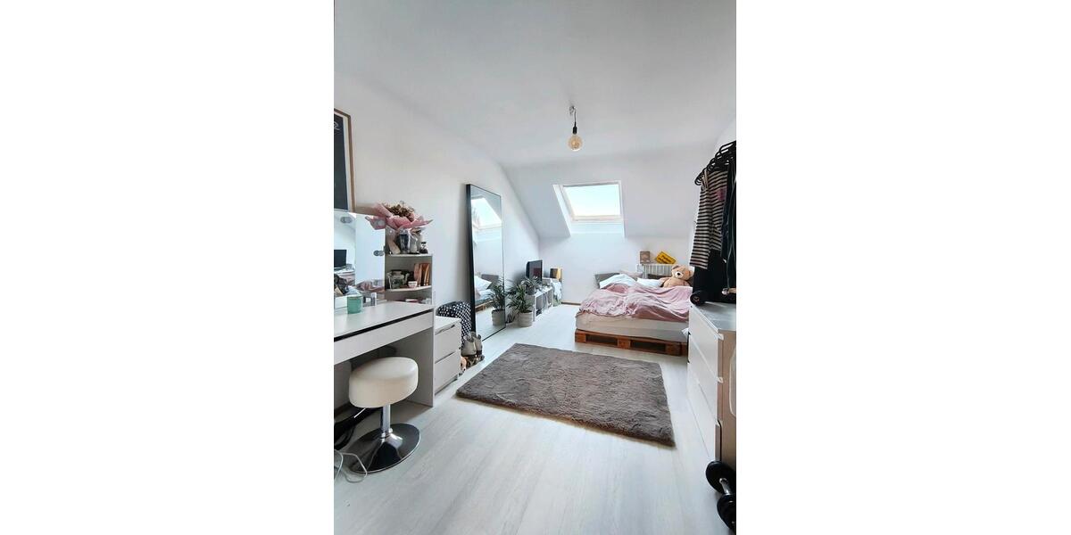 Dachgeschoßwohnung Solingen Burg - 4 Zimmer, 90 m&sup2;, 250.000&euro; | Angebot:27442036