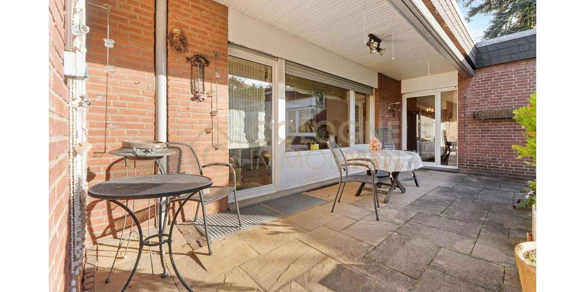 FAST FREISTEHENDER 4 bis 5-ZIMMER-BUNGALOW IN FRECHEN-KÖNIGSDORF VOLLSTÄNDIG UNTERKELLERT MIT GARAGE 4 zimmer