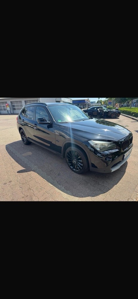 BMW X1 205.000 km 9.999 € Düsseldorf 40213
