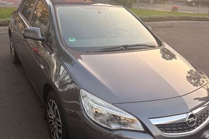 Opel Astra 103.000 km 5.100 &euro; Köln 50823