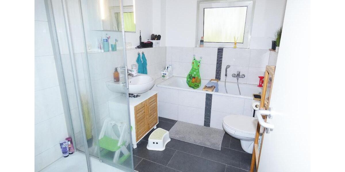 Etagenwohnung Leverkusen Alkenrath - 3 Zimmer, 93 m&sup2;, 990&euro; | Angebot:26198680