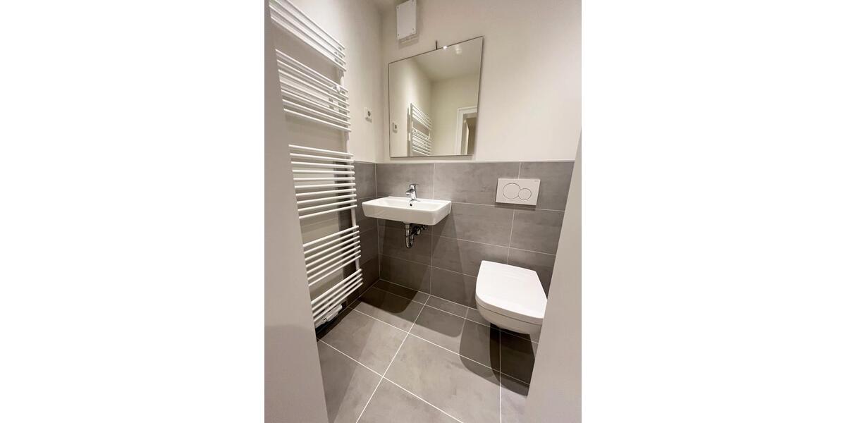 Etagenwohnung Köln Rodenkirchen - 6 Zimmer, 150 m&sup2;, 2.400&euro; | Angebot:26444031