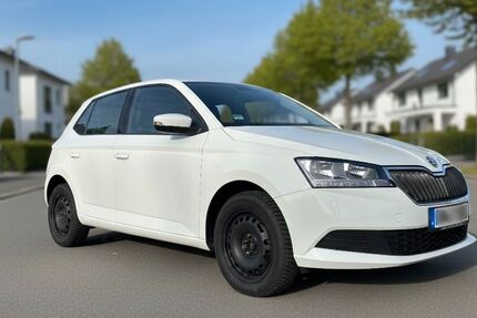 Skoda Fabia 42.000 km 8.999 &euro; Lindlar 51789