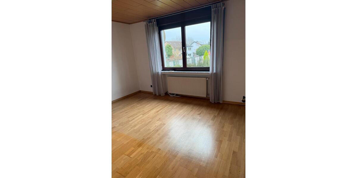 Erdgeschoßwohnung Niederkassel - 4 Zimmer, 85 m&sup2;, 1.400&euro; | Angebot:26396471