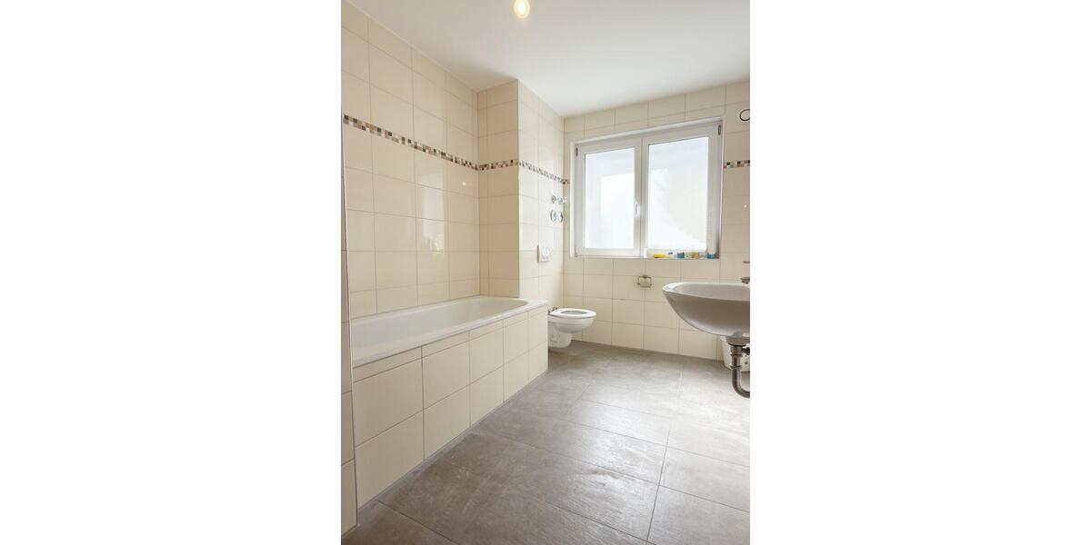 Etagenwohnung Langenfeld (Rheinland) - 1 Zimmer, 45 m&sup2;, 470&euro; | Angebot:26197172
